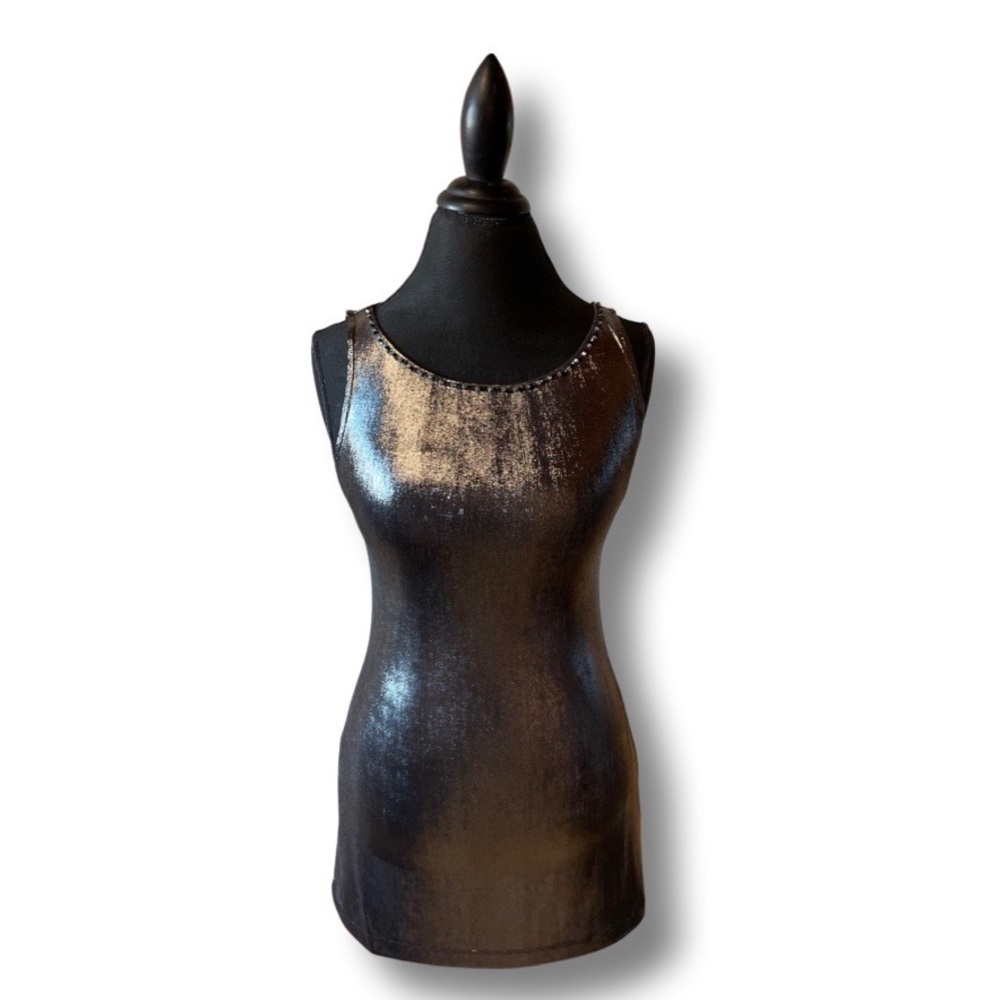 RN Convertible brand shiny party top. Size small.
